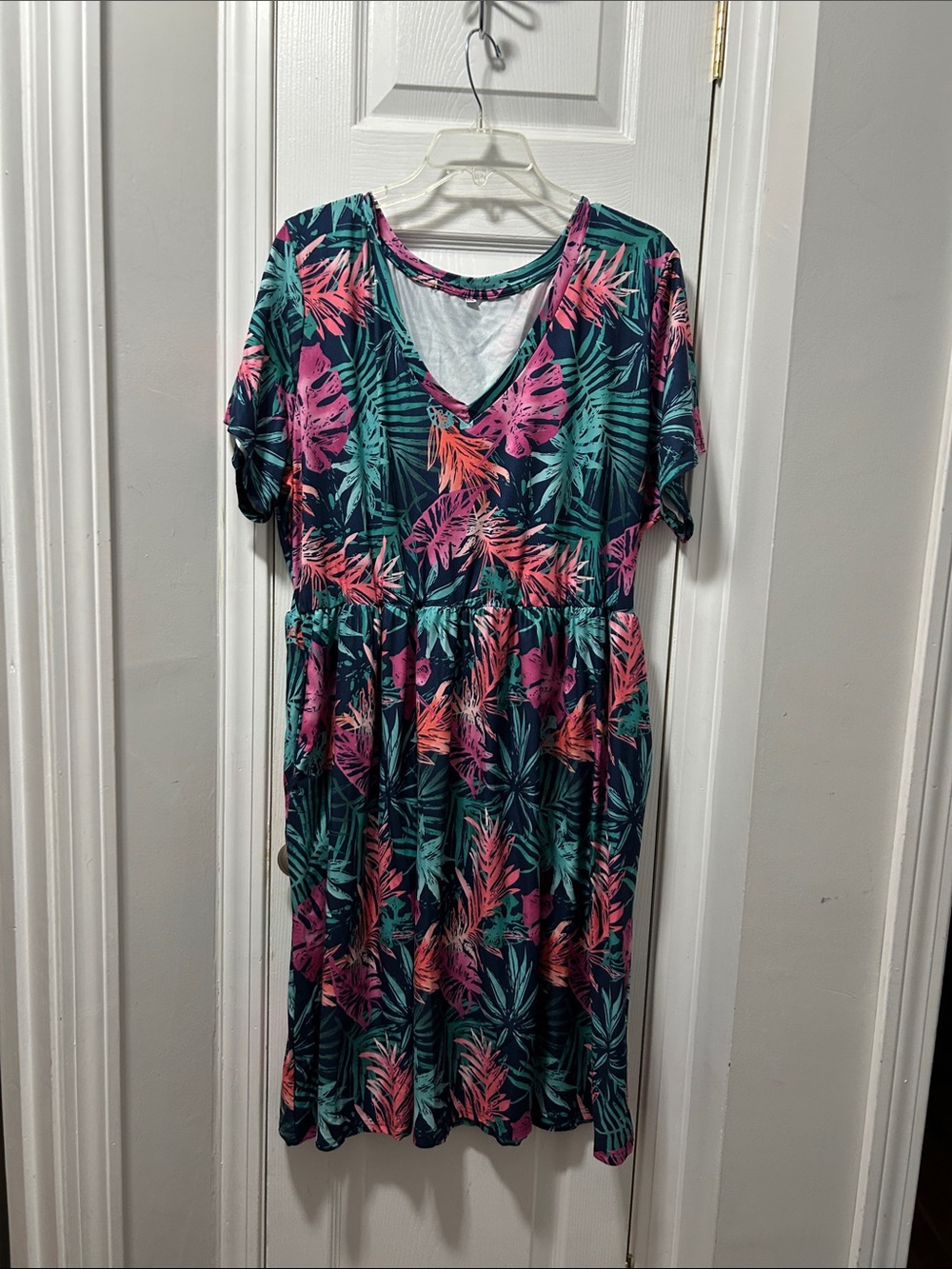 Tropical Leaf V-Neck Midi Dress in Teal and Pink